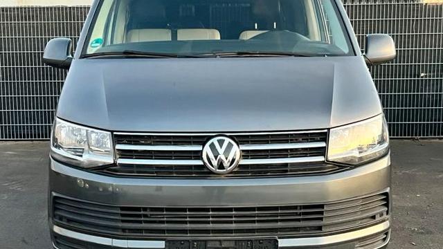Volkswagen CARAVELLE 2017 à Neuilly-sur-Seine