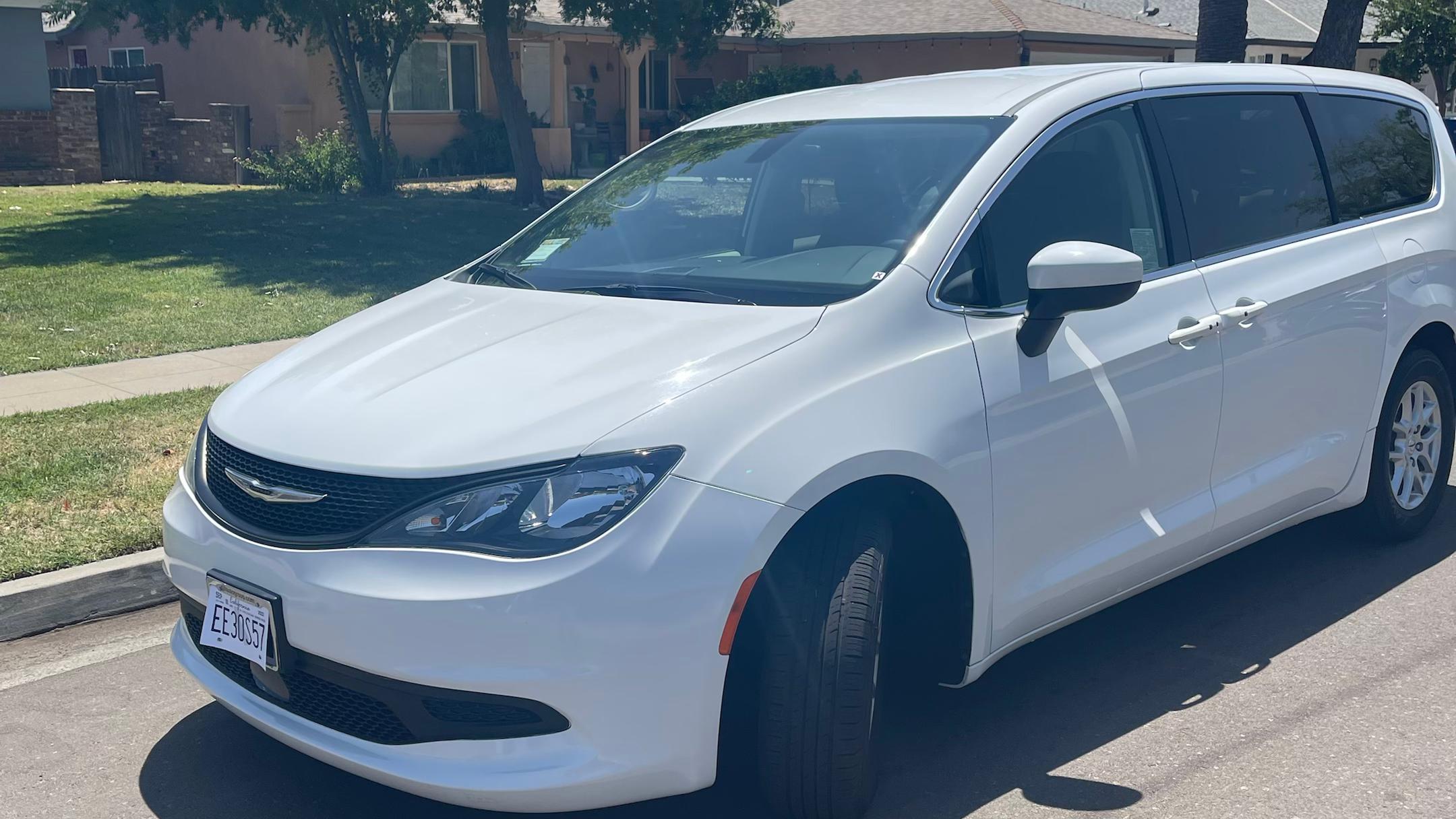 Chrysler Voyager 2022 in Fresno, CA