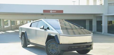 Tesla Cybertruck 2025