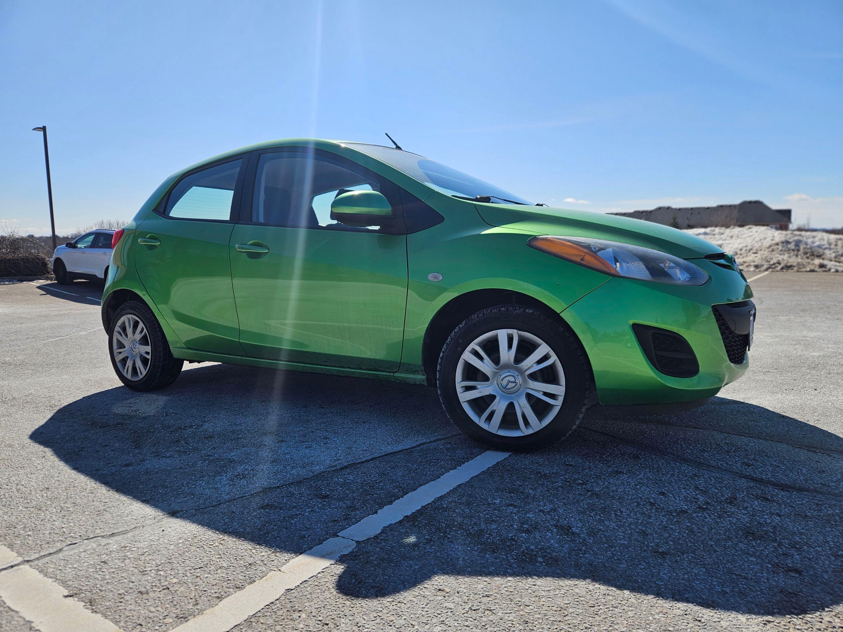 Mazda Mazda2 2013 à Whitby, ON
