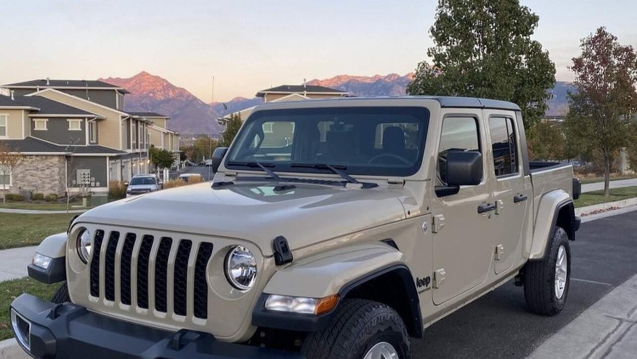 Jeep Gladiator 2020 in West Yellowstone, MT