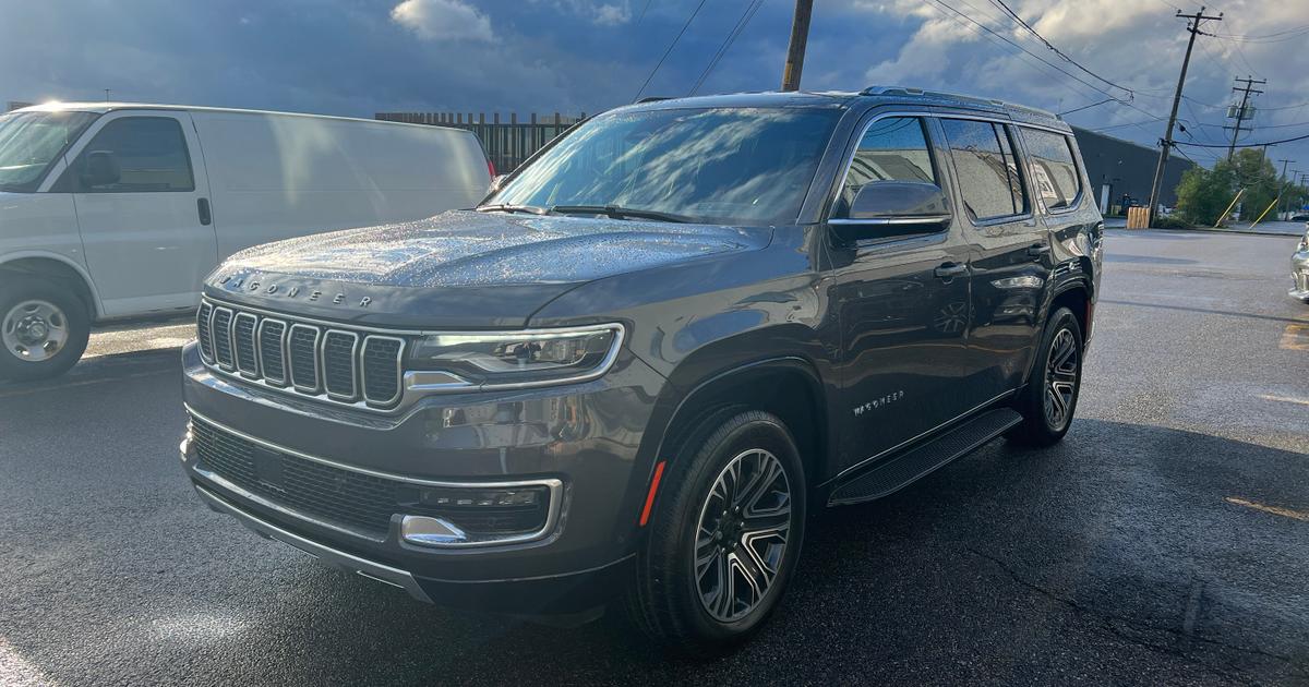 Jeep Wagoneer 2022 rental in Montréal, QC by Dokk D. Turo