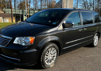 Chrysler Town & Country car