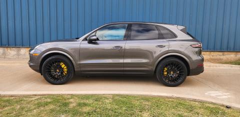 Porsche Cayenne 2021