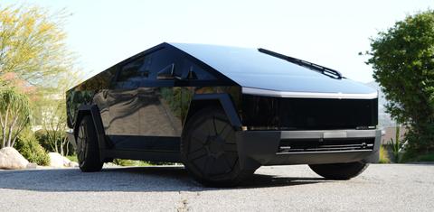 Tesla Cybertruck 2025