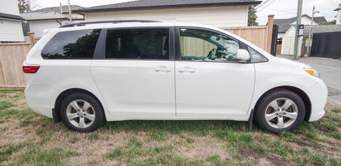 Toyota Sienna 2015