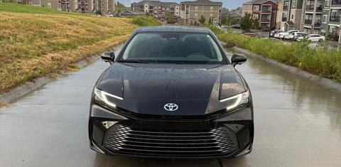 Toyota Camry Hybrid 2026