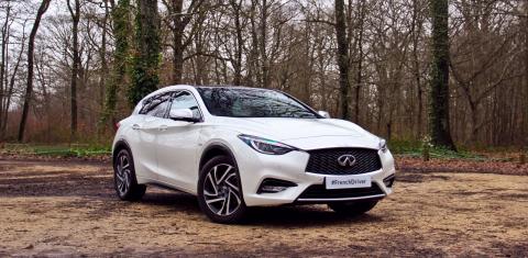 INFINITI Q30 2016