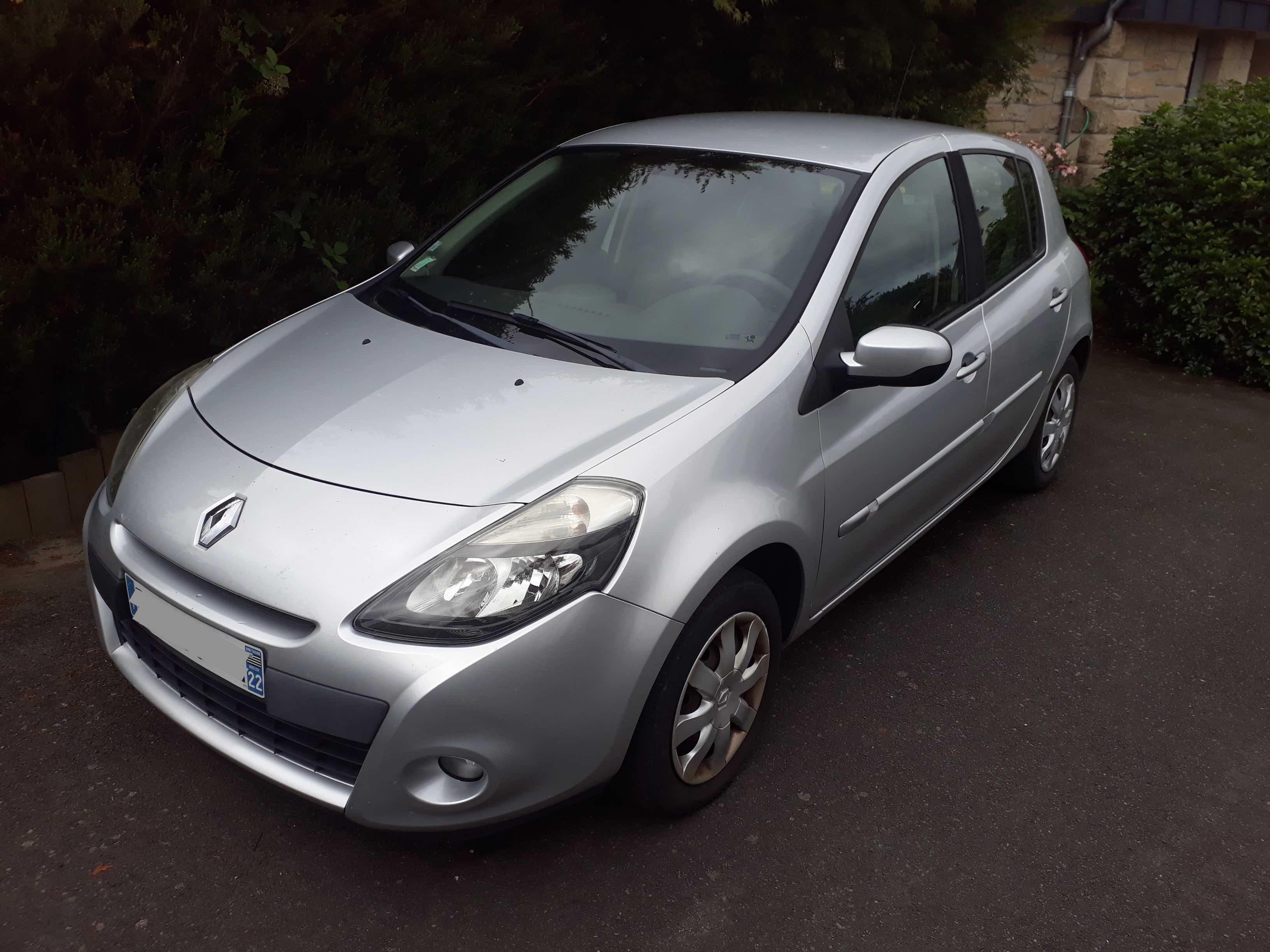 Renault CLIO III 2011 à Lannion