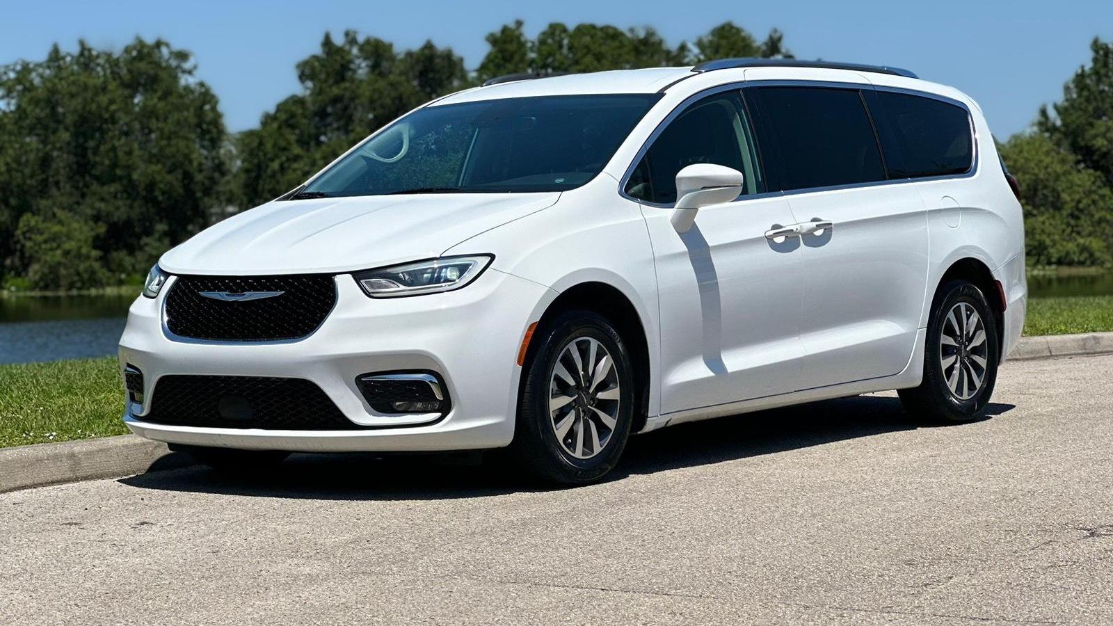 Chrysler Pacifica 2021 in 