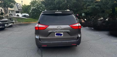 Toyota Sienna 2016