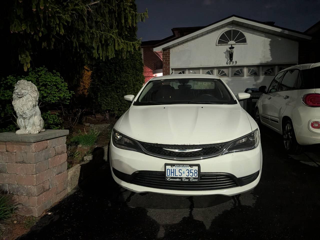 Chrysler 200 2015 in Mississauga, ON