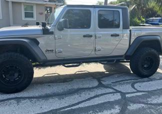 Jeep Gladiator car