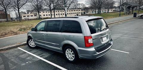 Chrysler Town & Country 2013