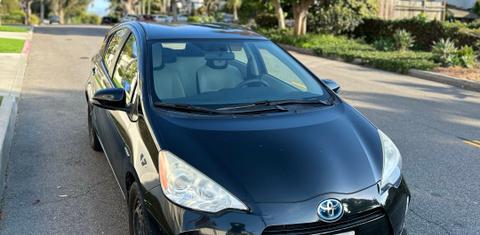 Toyota Prius c 2012