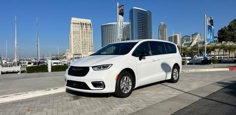 Chrysler Pacifica 2026