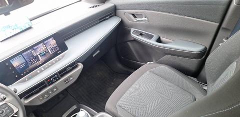 Nissan LEAF 2026
