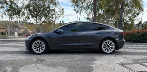 Tesla Model 3 2022
