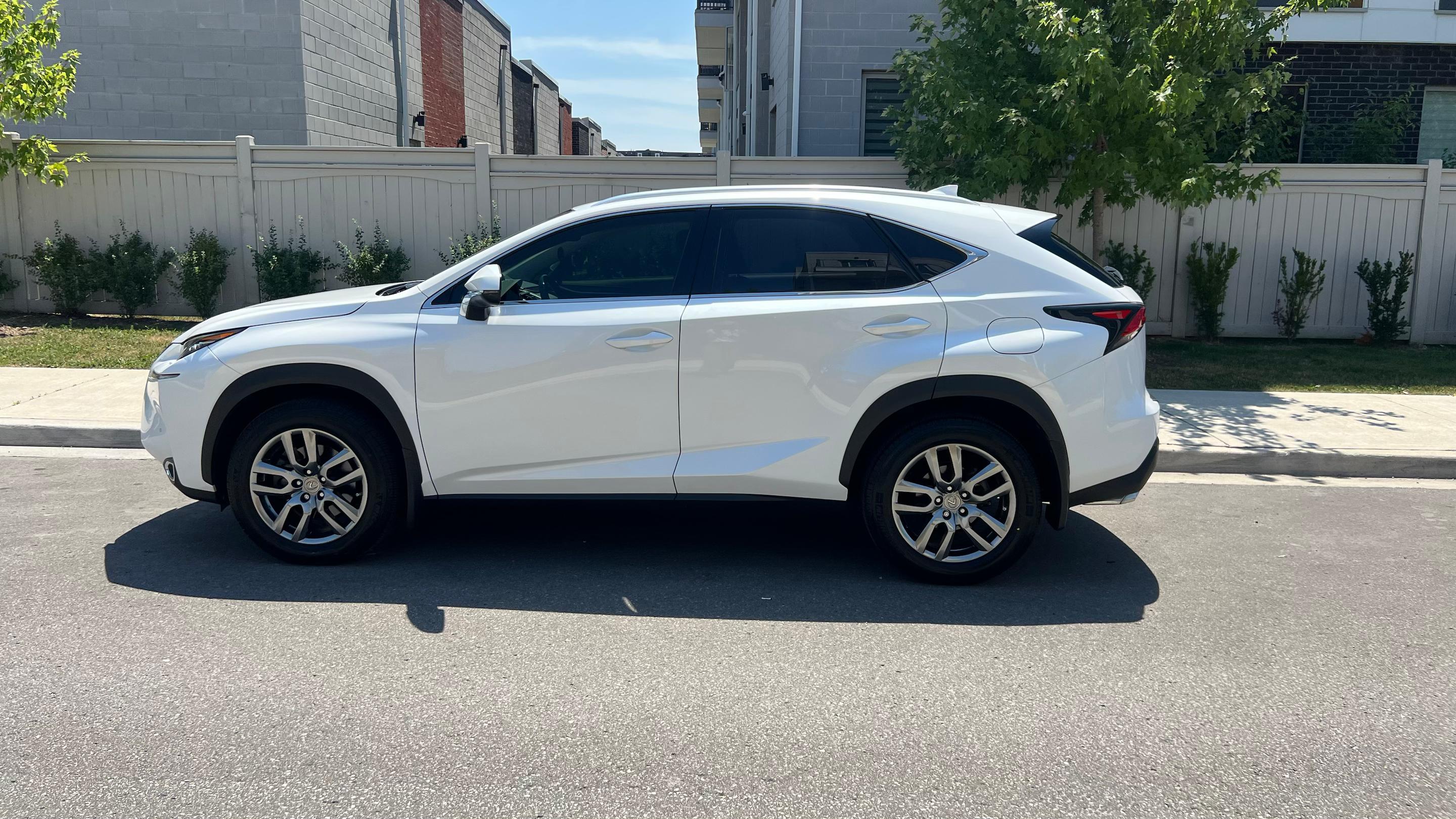 Lexus NX 2016 à 