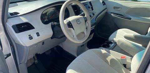 Toyota Sienna 2012