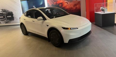 Tesla Model Y 2026