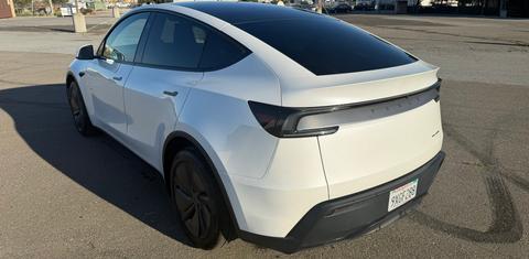 Tesla Model Y 2026