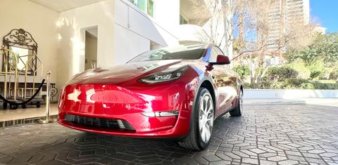 Tesla Model Y 2024