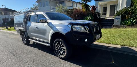 Nissan NAVARA 2015
