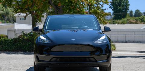 Tesla Model Y 2024