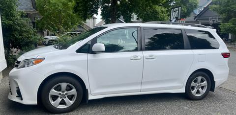 Toyota Sienna 2019