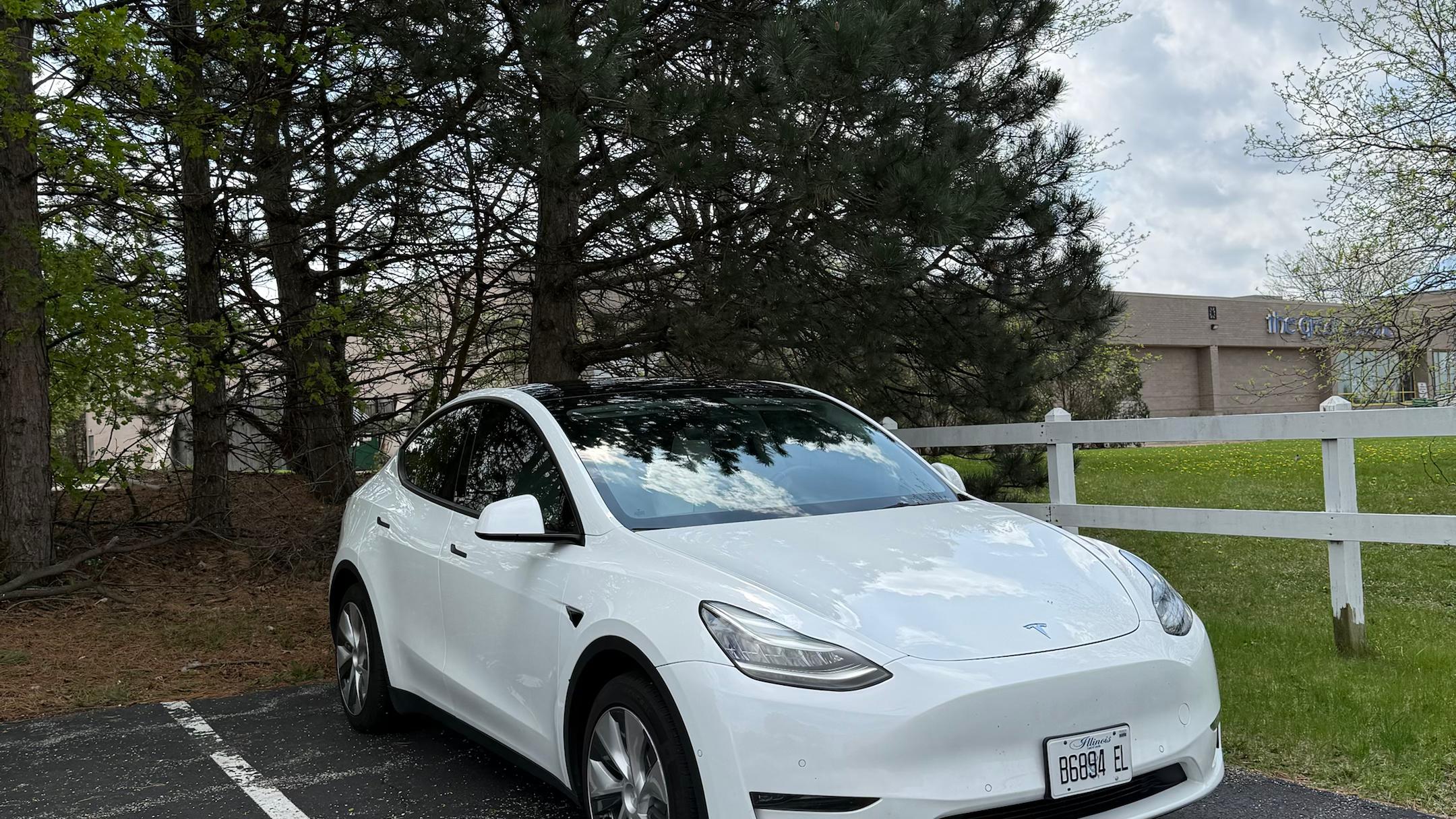 Tesla Model Y 2022 in 