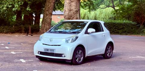 Toyota iQ 2013