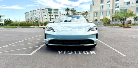 Porsche Taycan 2025