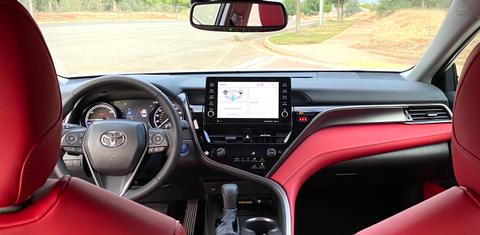 Toyota Camry Hybrid 2022