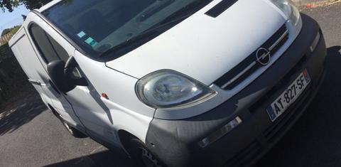Opel VIVARO 2004