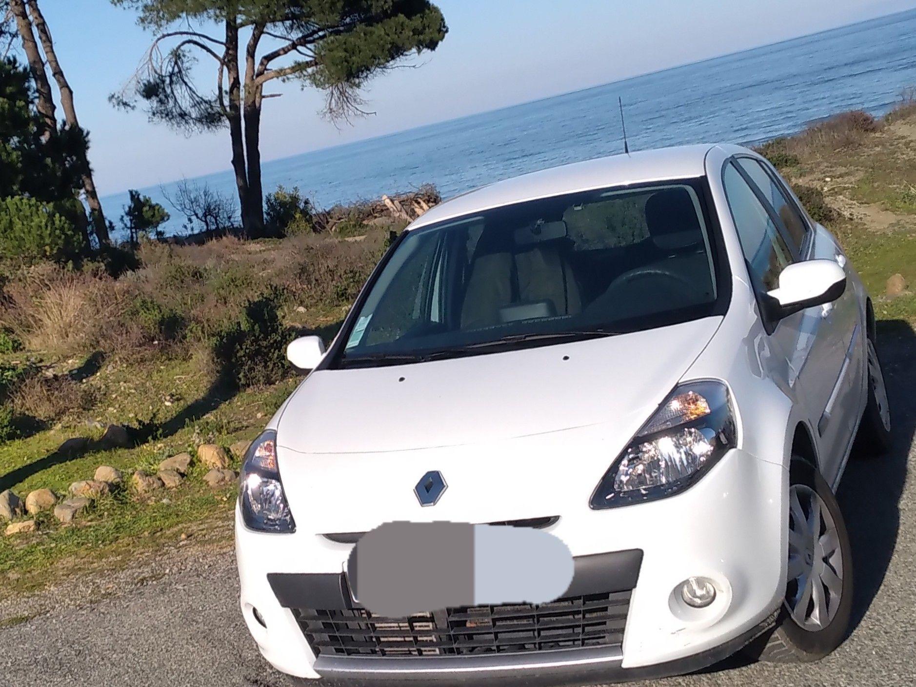 Renault CLIO III BUSINESS 2012 à Lucciana