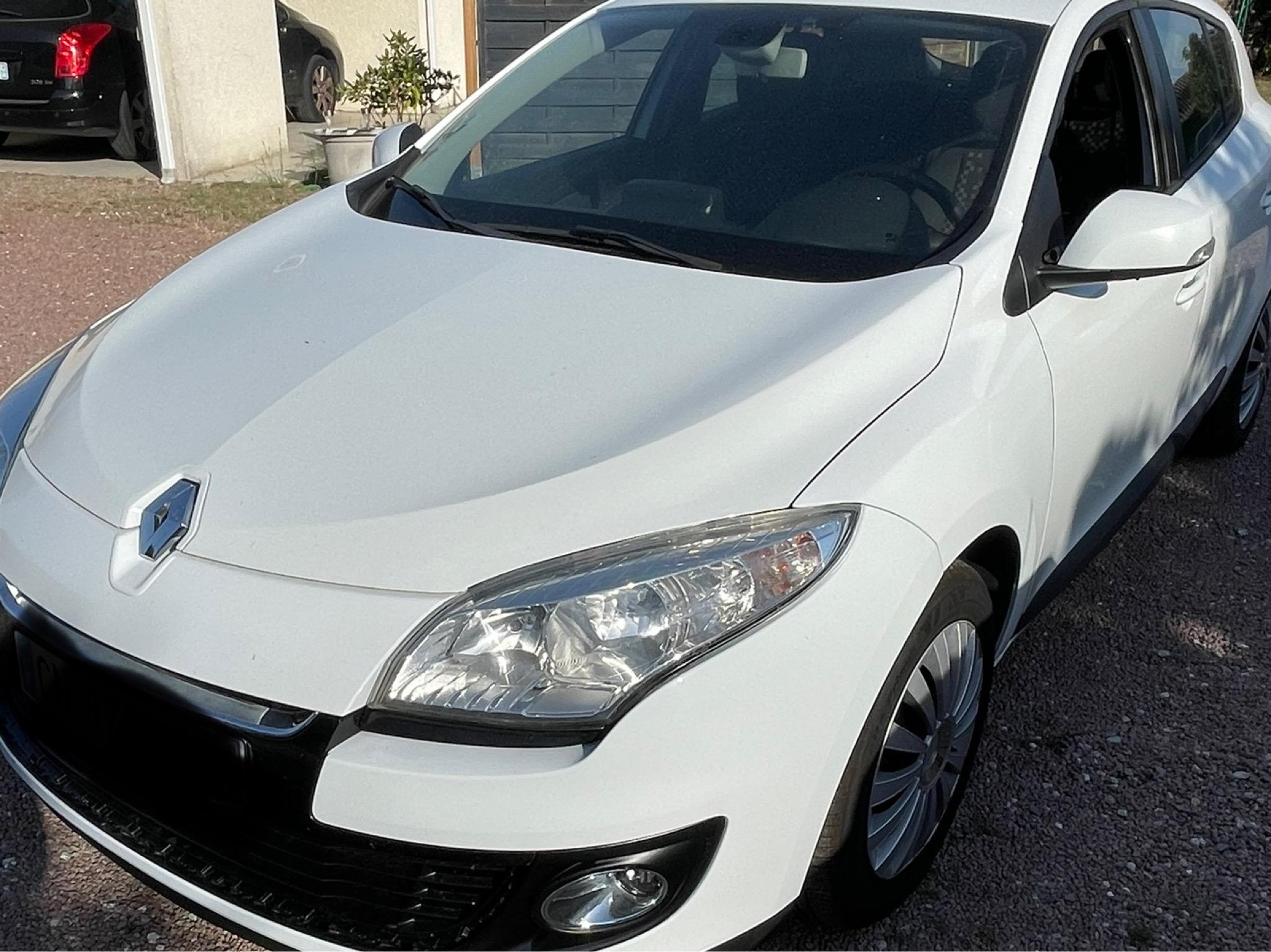 Renault MEGANE III 2012 à Dax