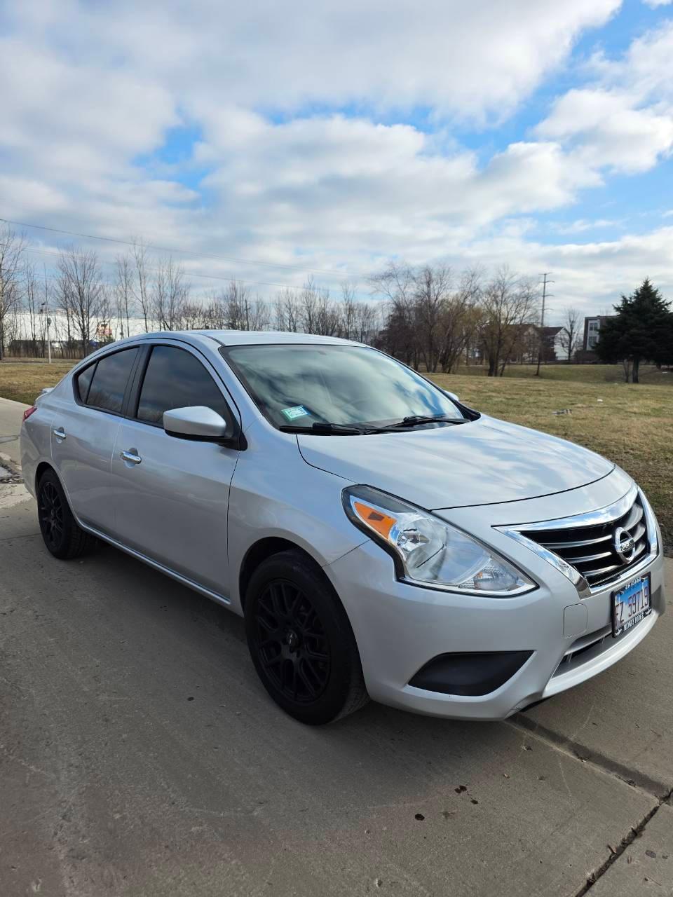Nissan Versa 2019 in Chicago, IL