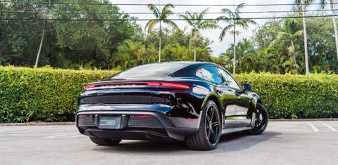 Porsche Taycan 2022