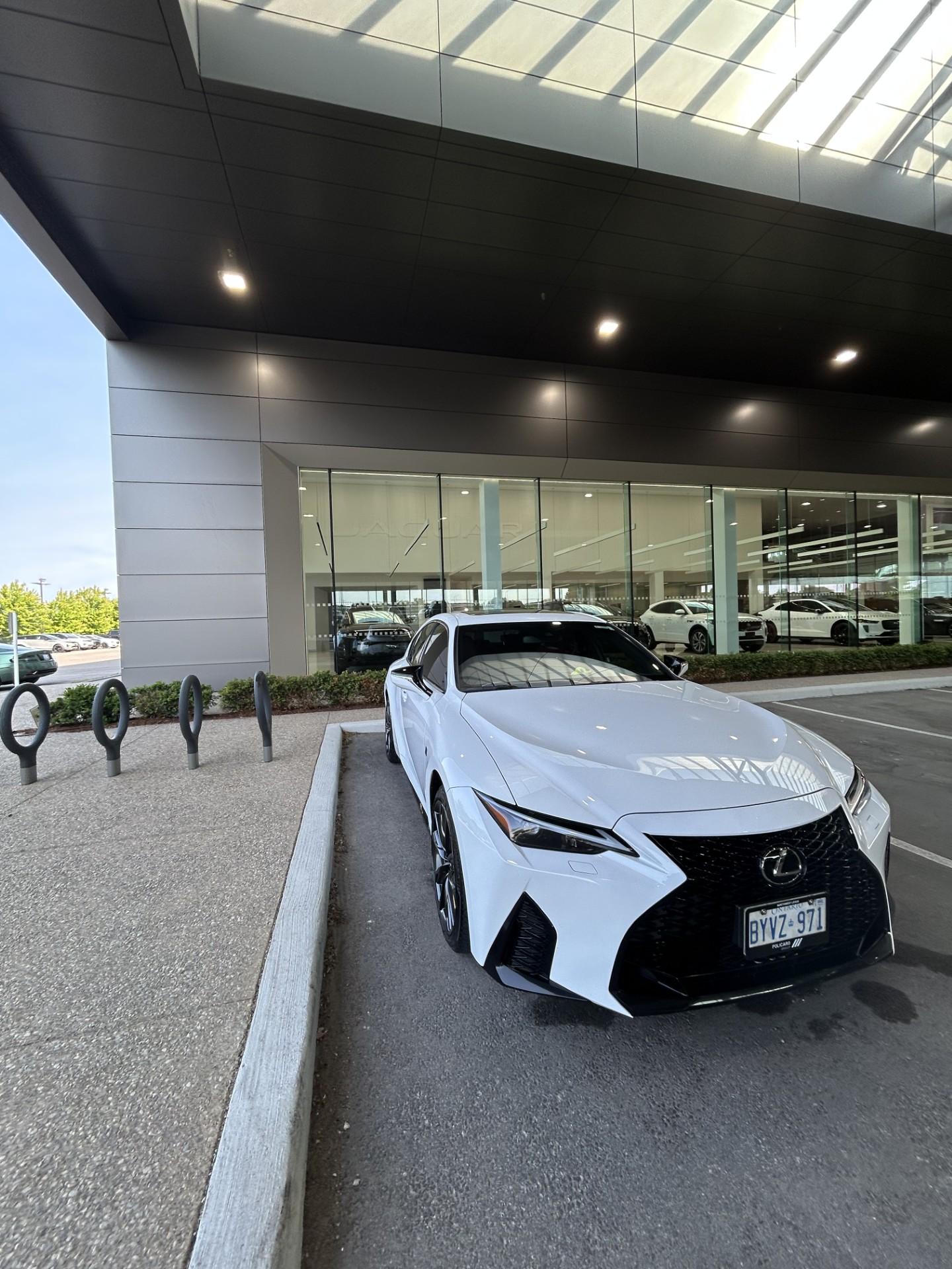 Lexus IS 2024 à Toronto, ON