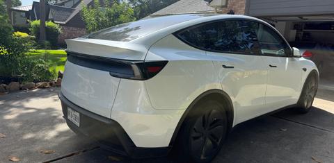 Tesla Model Y 2026