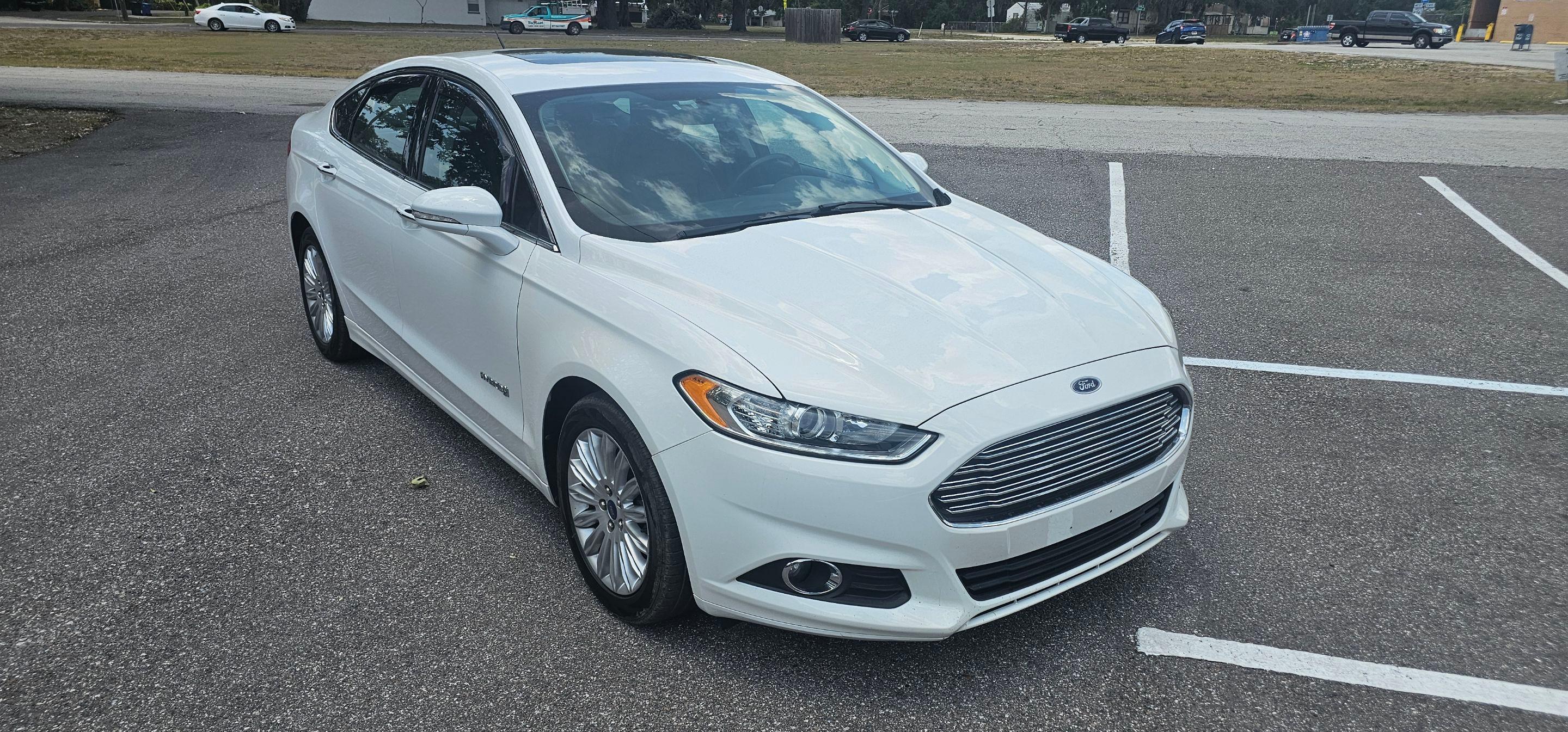 Ford Fusion Hybrid 2014 in Seffner, FL