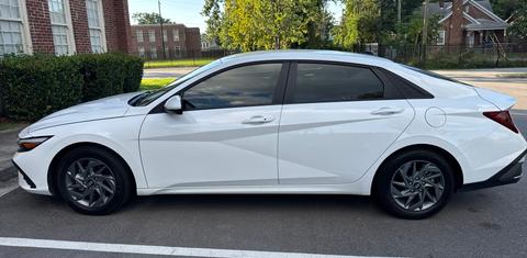 Hyundai Elantra 2024