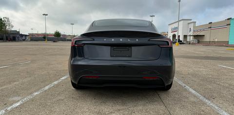 Tesla Model 3 2024