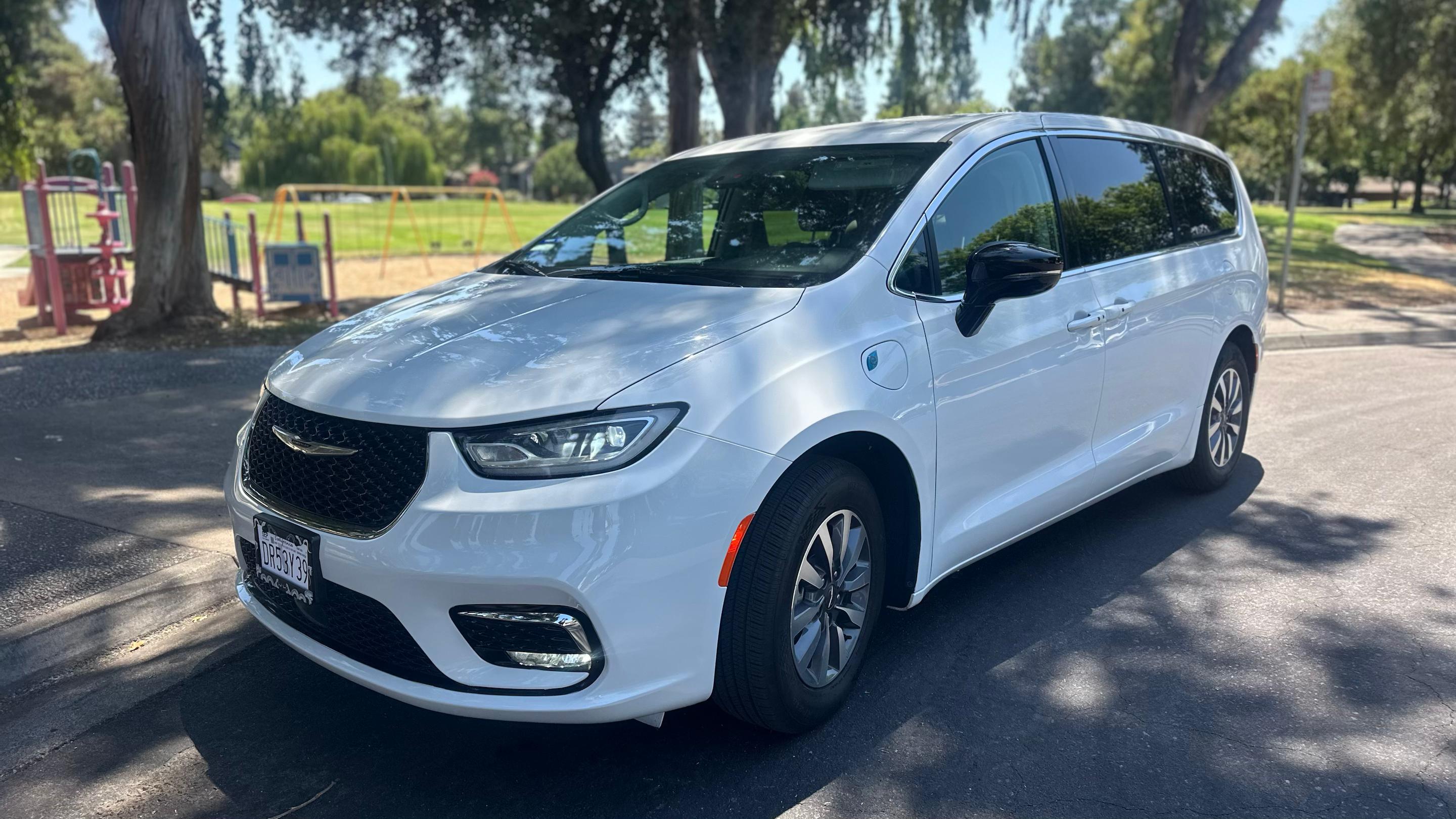 Chrysler Pacifica 2024 in Modesto, CA