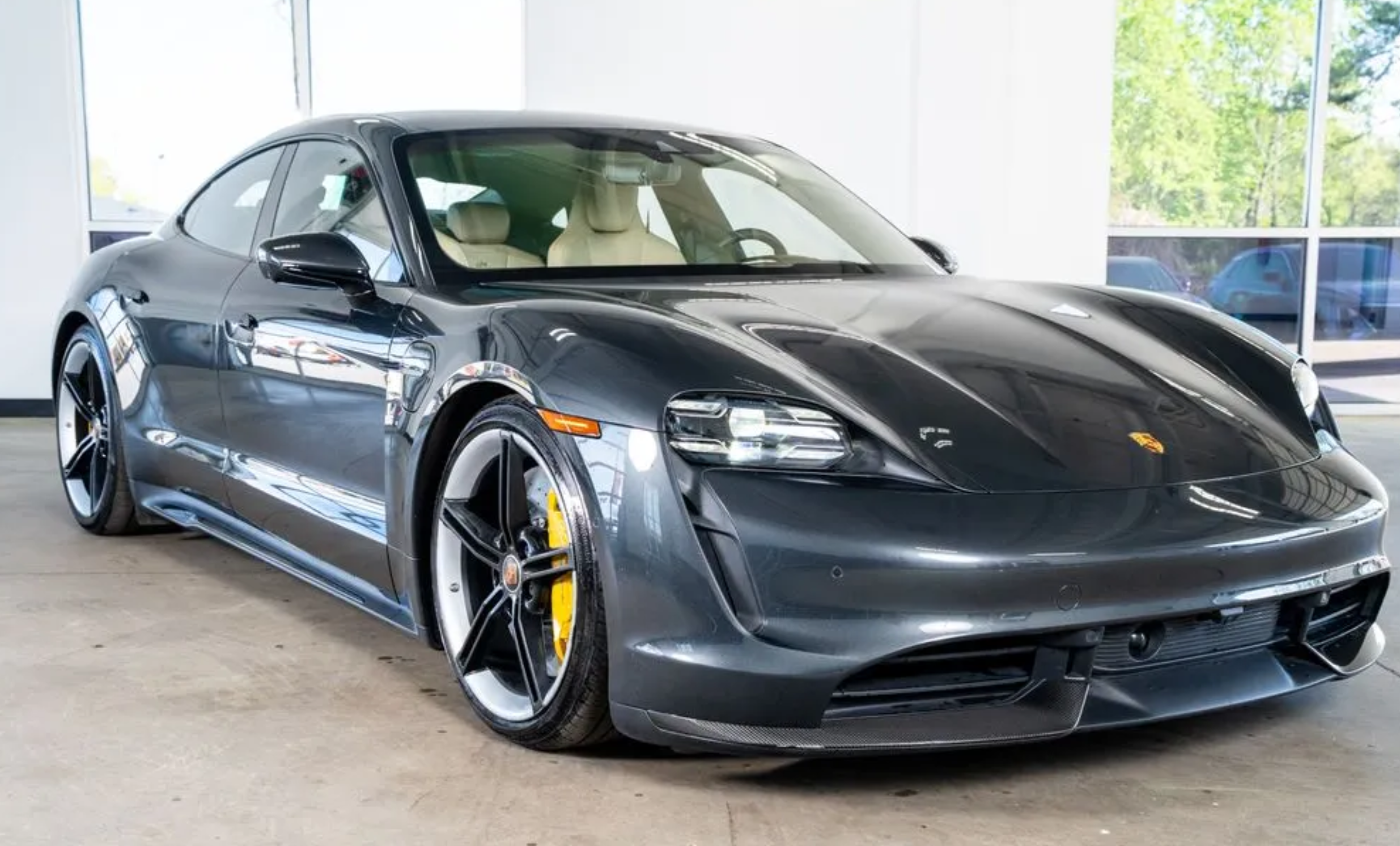 Porsche Taycan 2020 in Bloomfield Hills, MI