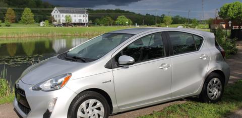 Toyota Prius c 2016