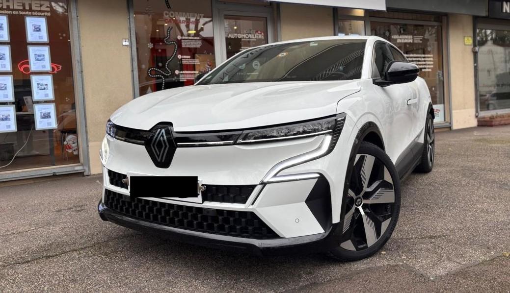 Renault MEGANE V ELECTRIQUE 2022 à Maisons-alfort