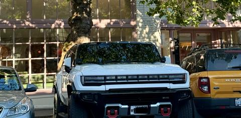 GMC HUMMER EV SUV 2024