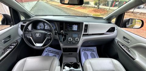 Toyota Sienna 2019